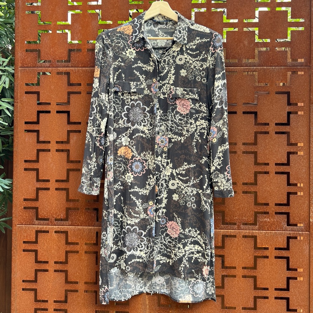 Zara Women’s Lightweight Woven Button-Down Tunic in Allover Floral Print